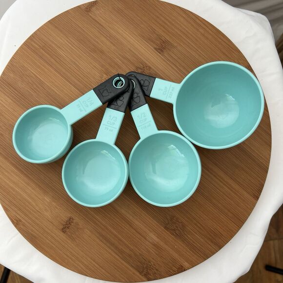 KitchenAid 4 Piece Measuring Cup Set Aqua Blue w/ Silicone Grip Handles Baking - Picture 5 of 5